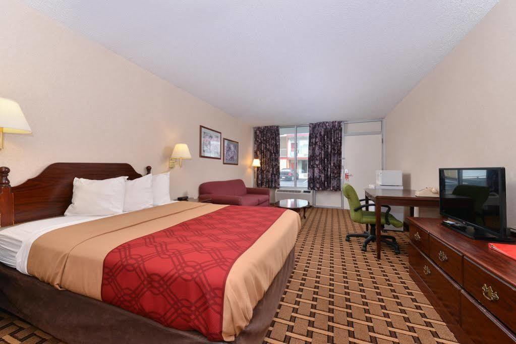 Econo Lodge Carlisle Eksteriør billede